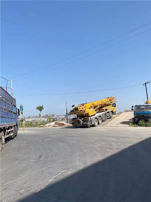 兴和县25吨吊车的租赁价格大概是多少？